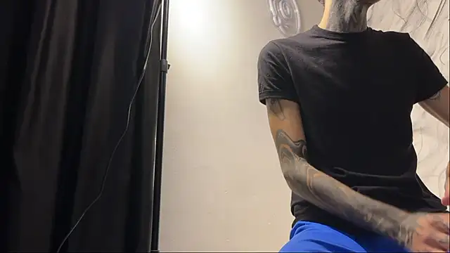 Arteemiiis live XXX chat
