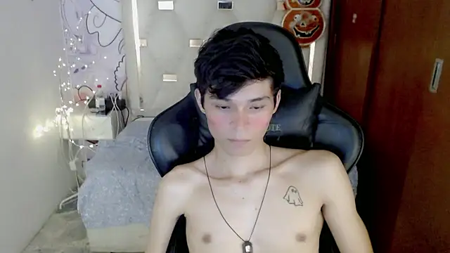 Онлайн чат XXX Westboyy_