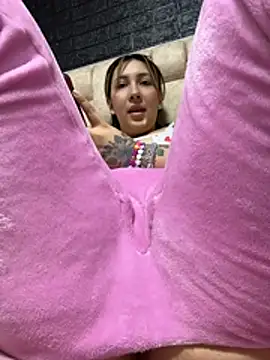 צ'אט XXX בשידור חי של KittyObsession