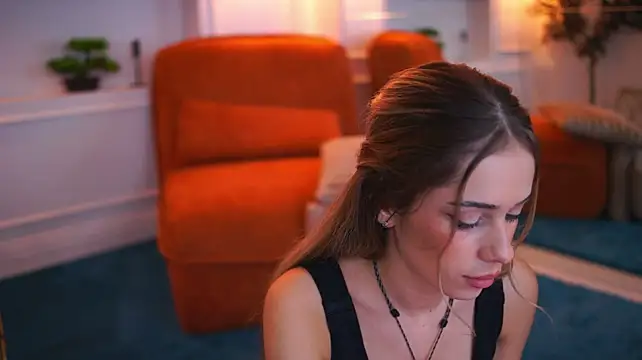 Ava_Solis Adlı Modelin Canlı XXX Sohbeti