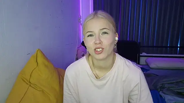 ErnestineBagge Chat XXX in diretta