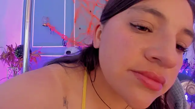 TaraTaylorr's Live XXX Chat