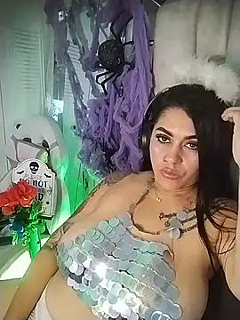 chelaqueen_ Adlı Modelin Canlı XXX Sohbeti