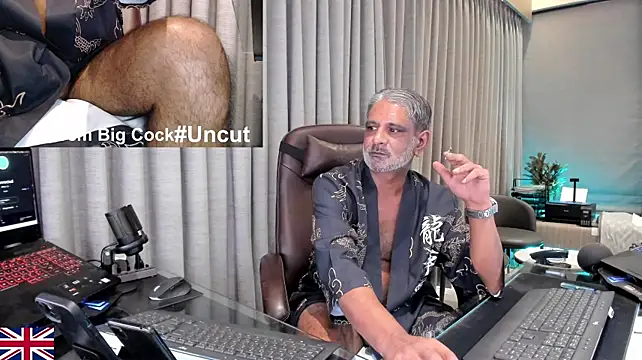OnlineBossUK élő XXX-chatje