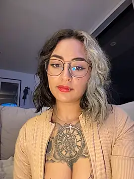 Rae_Lil_White Live XXX-Chat