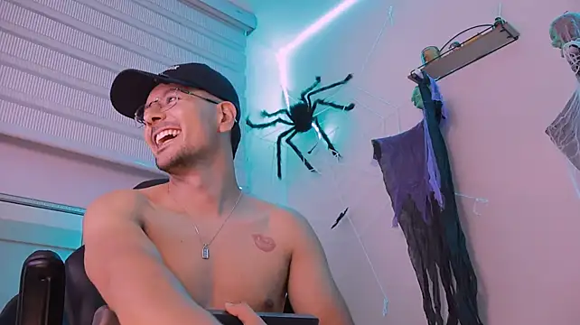 DerekGrayX Live XXX-Chat