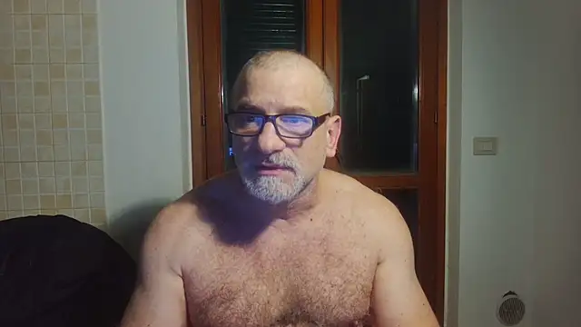 Chat +18 de Mauro7788 ao vivo