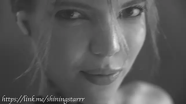 alittlestarrr 라이브 XXX 채팅