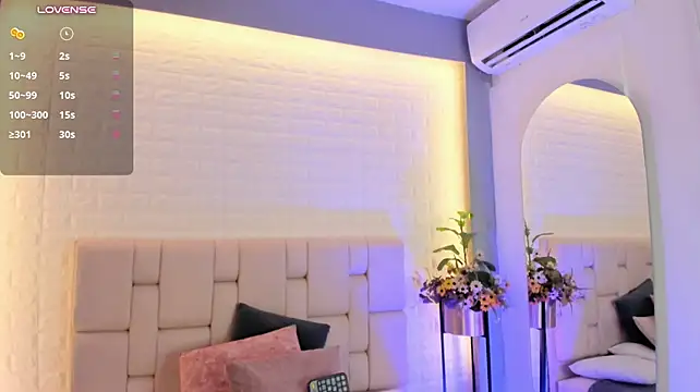 Lia_Noiir লাইভ XXX চ্যাট