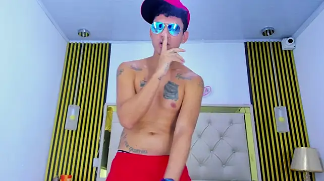 McKinley_Snake Live XXX-chat