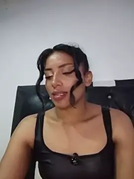 צ'אט XXX בשידור חי של KattyBerryX