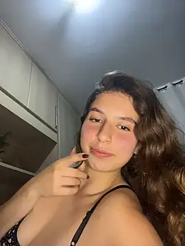 Isadoramacici's Live XXX Chat