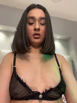 MiahWindsor: онлайн-секс-чат