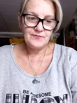 irinamaux's Live XXX Chat