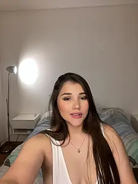 angietubebe Chat XXX in diretta