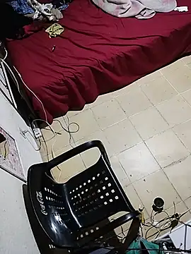 ElCaRdOCaChOnDo01 Chat XXX in diretta