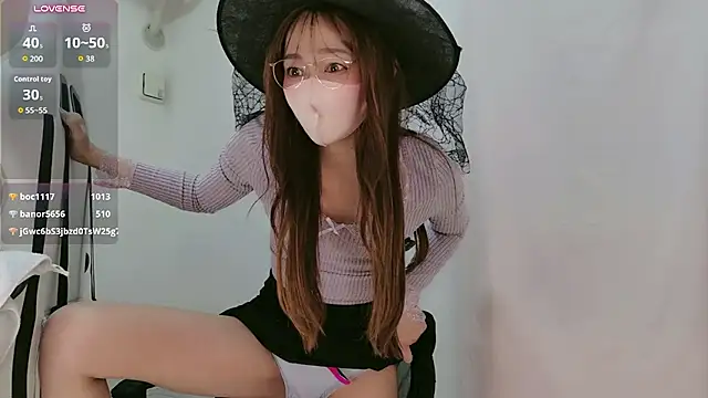 צ'אט XXX בשידור חי של _michiko_