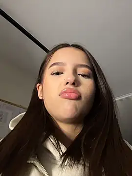 Chatroom XXX en direct de Sofia18_pinkk