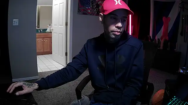 Michigan9000 XXX чат на живо