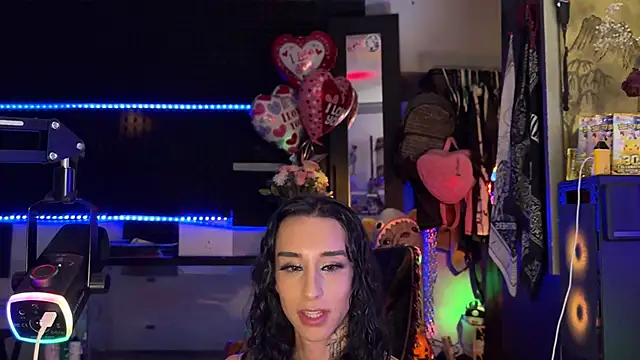 xoFrankie Adlı Modelin Canlı XXX Sohbeti