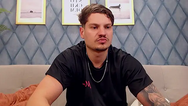 Chat +18 de marioalessio ao vivo