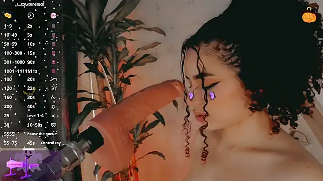 Queen_DeepthroatのライブXXXチャット