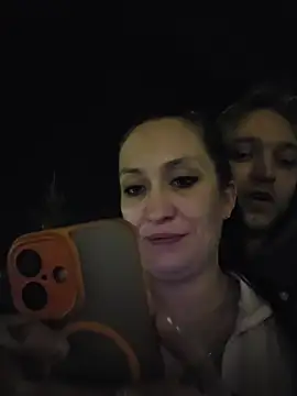 Chat +18 de Deathrowe ao vivo