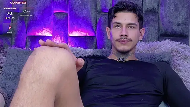 JAYCOB00 Adlı Modelin Canlı XXX Sohbeti