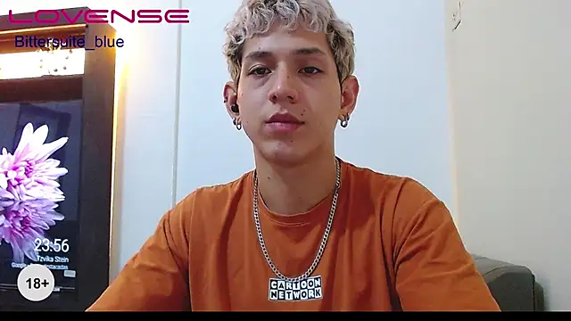Chat +18 de bittersuite_blue ao vivo