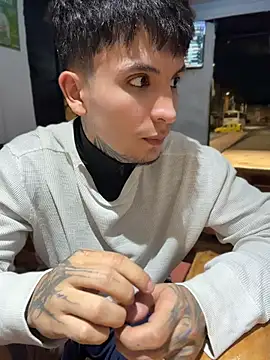 _Tomy08calderon 라이브 XXX 채팅