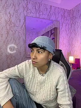 ian_mathias_'s Live XXX Chat