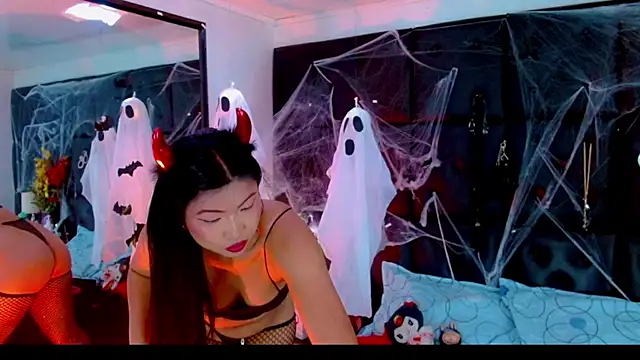 Chat XXX en directo de Cloelombard