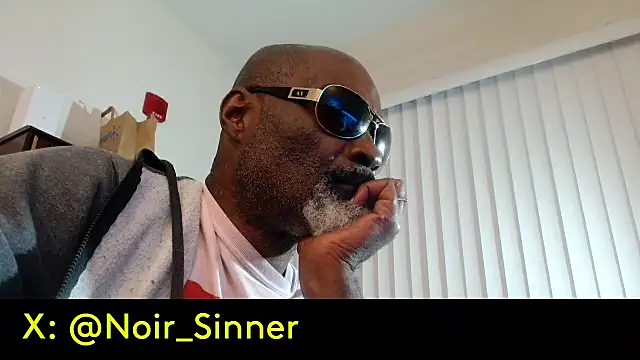 sinnernoir Adlı Modelin Canlı XXX Sohbeti
