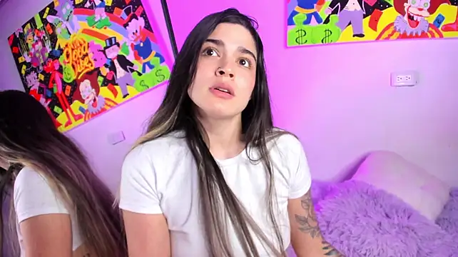 Chat +18 de MiaVillalobos ao vivo
