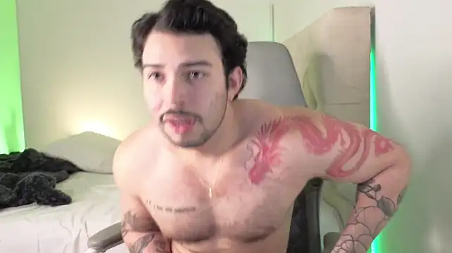 Chat +18 de zyann__ ao vivo