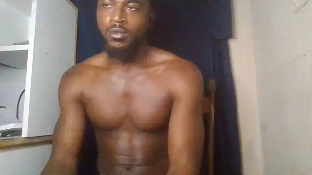 BrownSkinHandsome Show in webcam