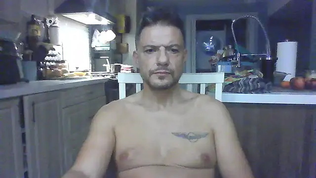 Chat XXX en directo de curiouscats8283