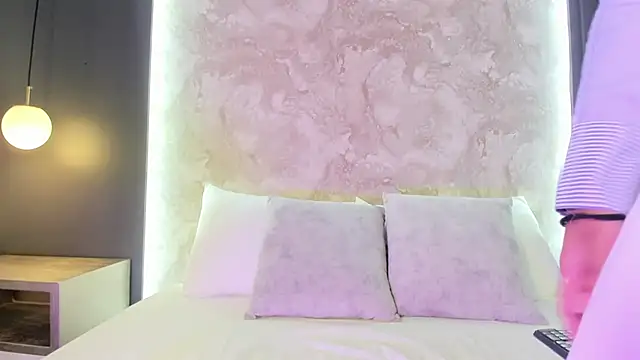 alysson_moon_'s Live XXX Chat