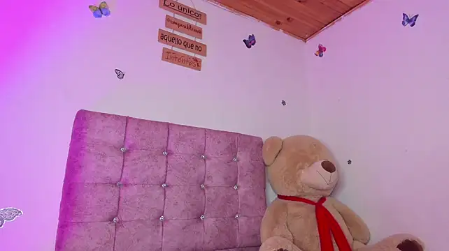 Lia_Roses3x's Live XXX Chat