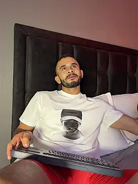 Show modela Jacksonfranco na web-kameri