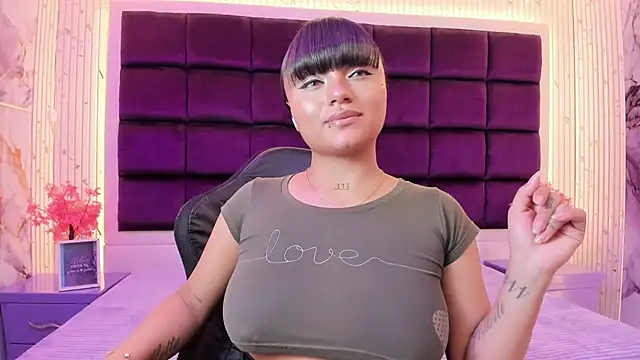 XXX chat uživo modela sweelanna__