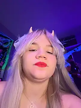 Cutiepiespanks' Live XXX Chat