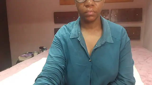 EmeraldDreams' Live XXX Chat