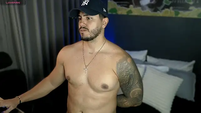 Chatroom XXX en direct de owen-pierces