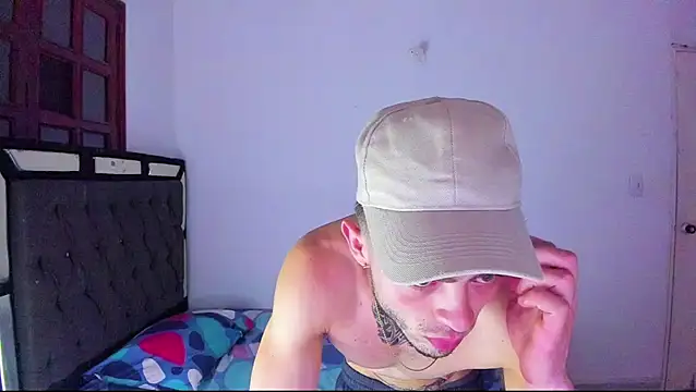 zeus_eddy XXX чат на живо