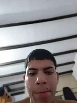 Marcos3_ Chat XXX in diretta