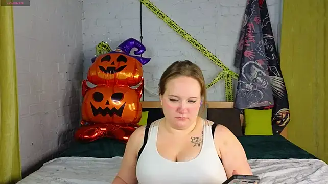 Laminel-Cassia's Live XXX Chat