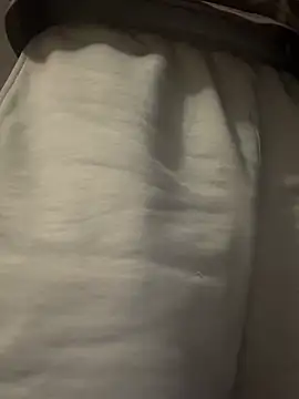 XXX chat uživo modela trolledpollo
