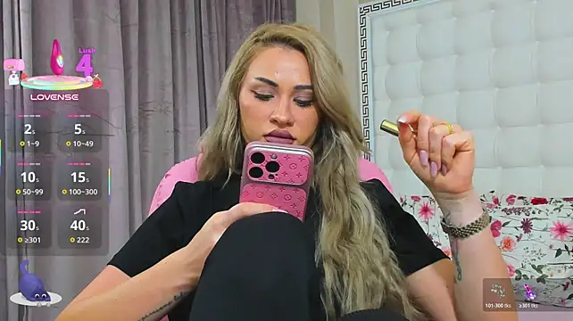 miss_azucar Show in webcam