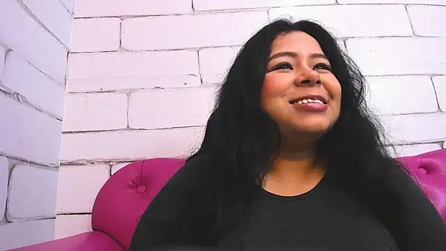 Chat +18 de AriaMoonnn ao vivo